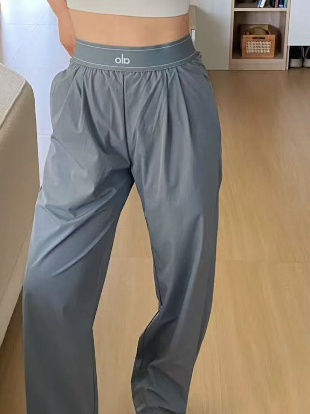 🕧Brand new ALO Yoga Suit Up Trouser Steel Grey (Regular)👩‍💼 - Picture 7 of 8